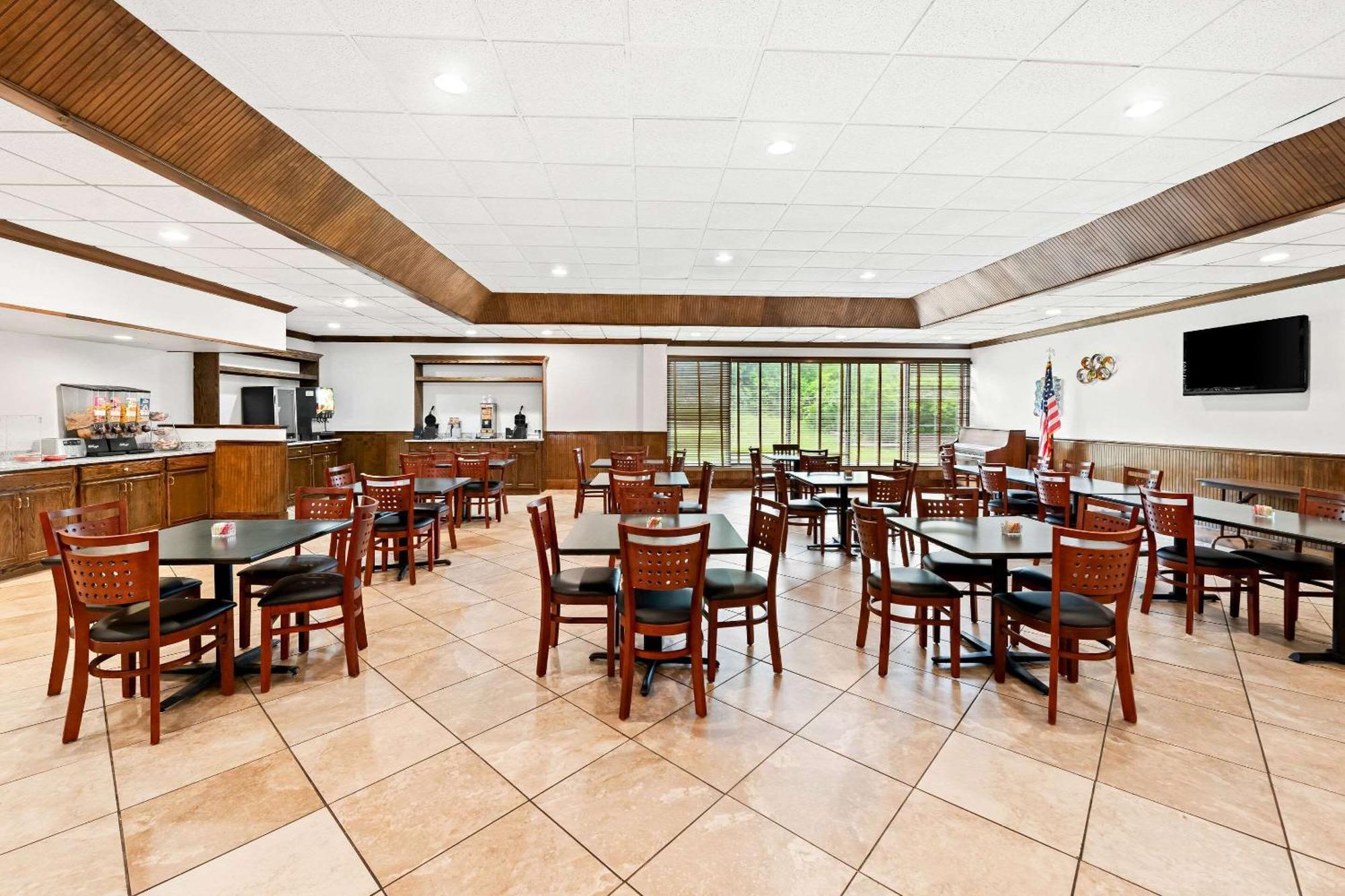 Quality Inn Dayton Airport Englewood Esterno foto