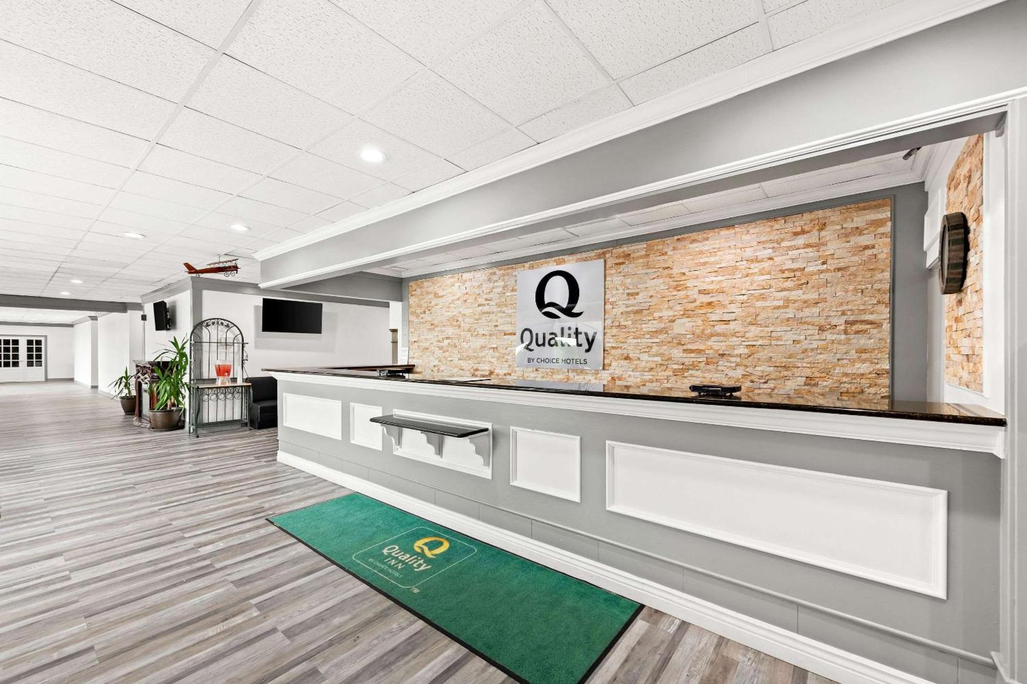 Quality Inn Dayton Airport Englewood Esterno foto