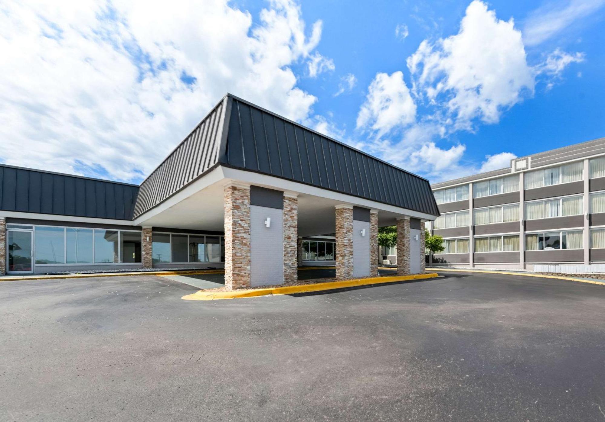 Quality Inn Dayton Airport Englewood Esterno foto